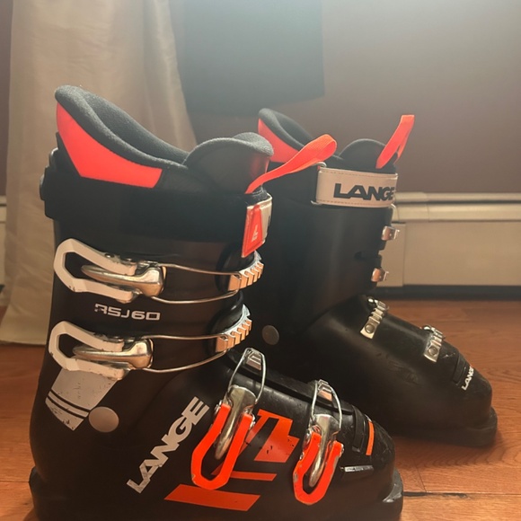 Lange RS60 ski boots